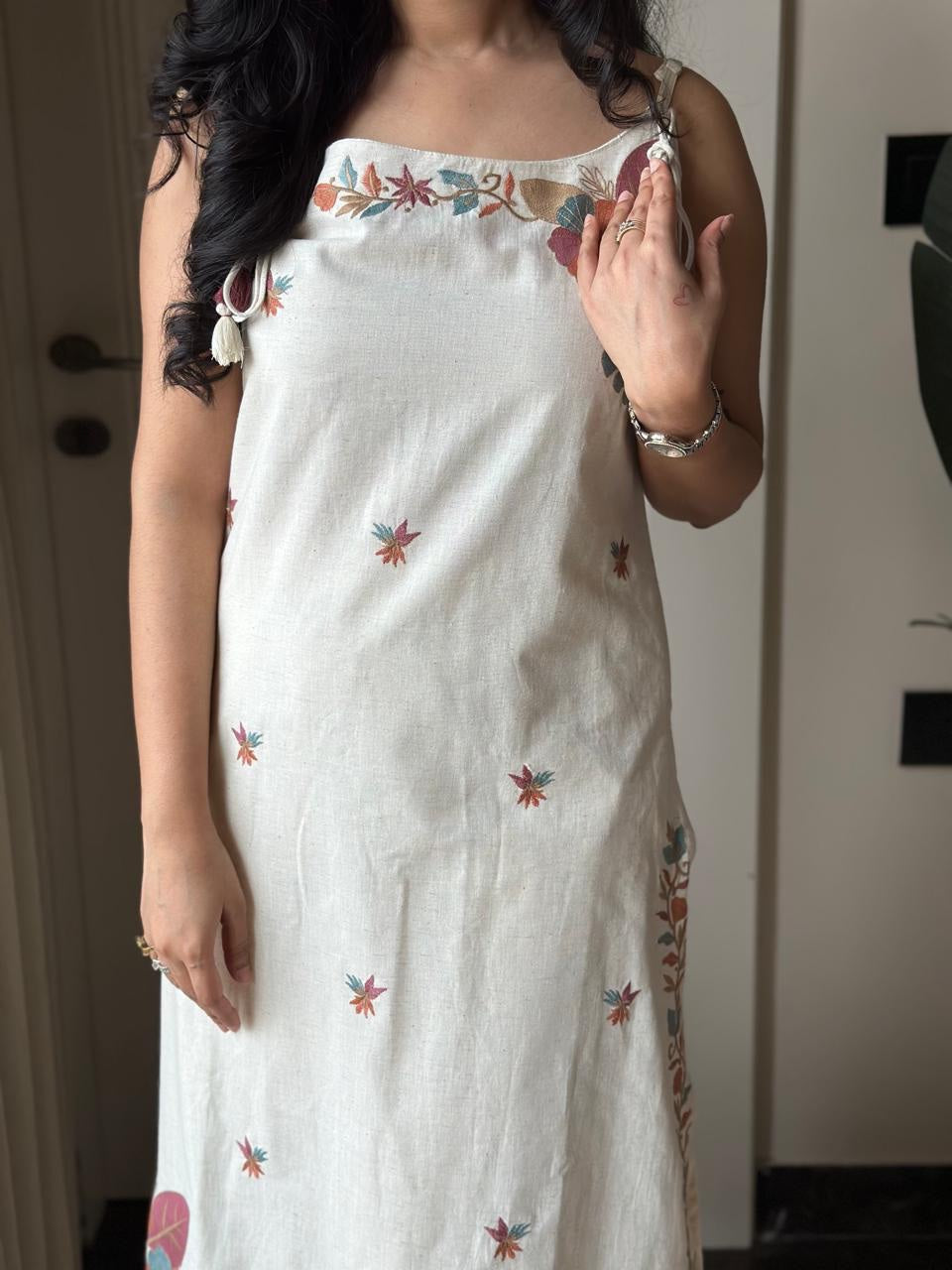the sheer beautv of this sleeveless pant set A unique