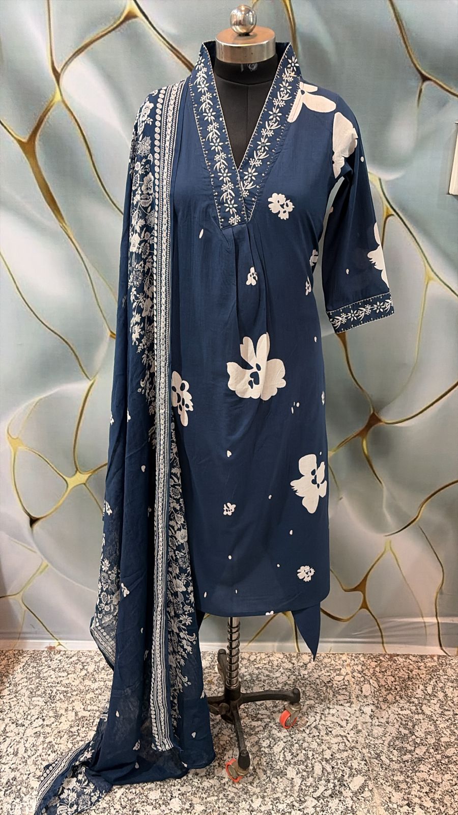 Cotton Suit Set With discharge print and side cut straight kurti