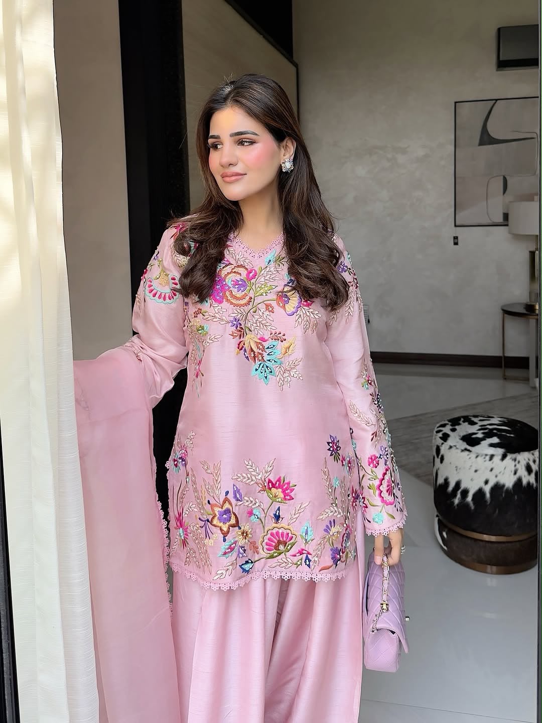 Blush Pink floral embroidered farsi salwar suit neckline and embroidery closeup
