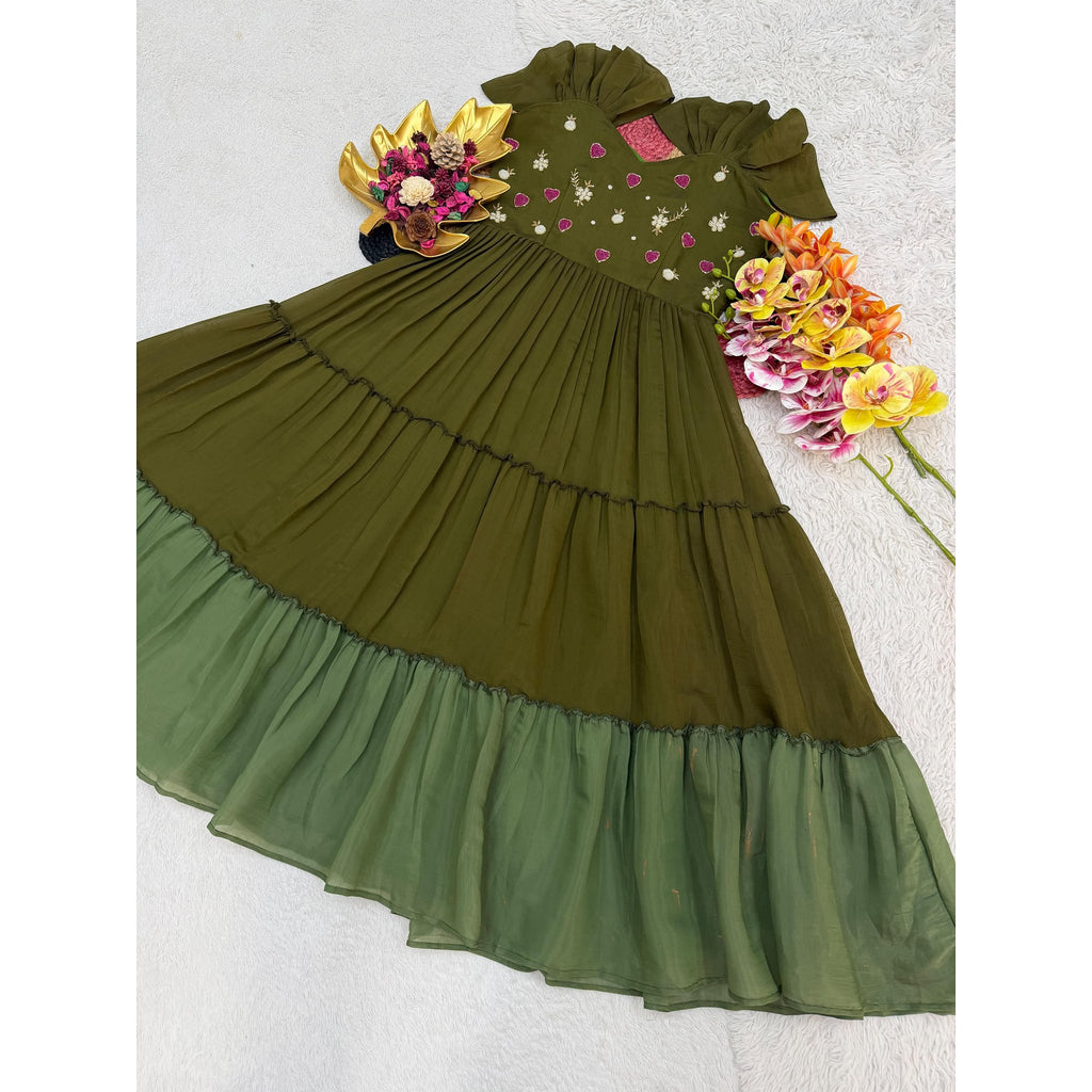 mull-cotton-gown-maggam-work-olive-green-flatlay-ds28.jpg