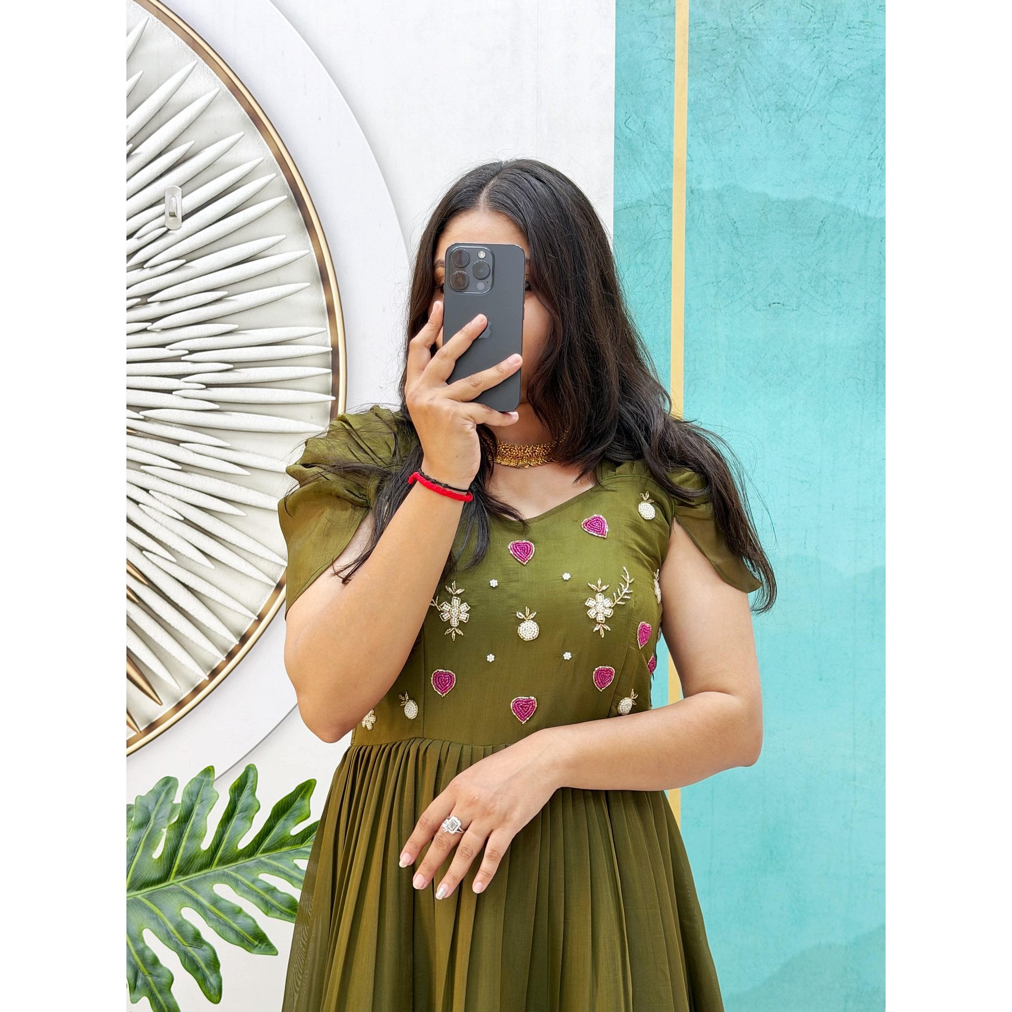mull-cotton-gown-maggam-work-olive green-detail-ds28.jpg